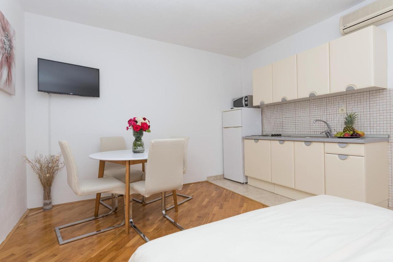 Skiljini Dvori - Apartman Makarska Exterior photo