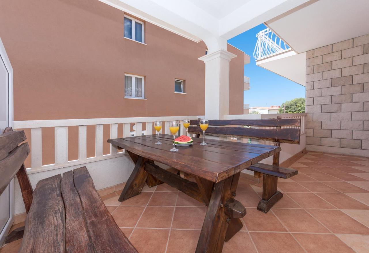 Skiljini Dvori - Apartman Makarska Exterior photo